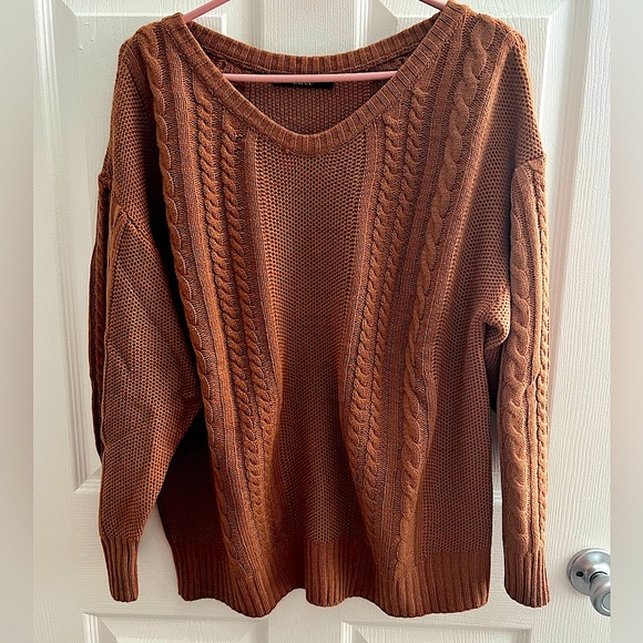 Cable Knit Sweater - Picture 1 of 3